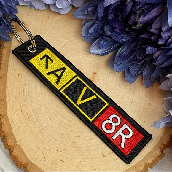 Aviator Airport Taxiway Keychain Luggage Tag - Picture 6 of 11